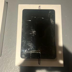 Apple iPad Mini in Black (open to offers)!